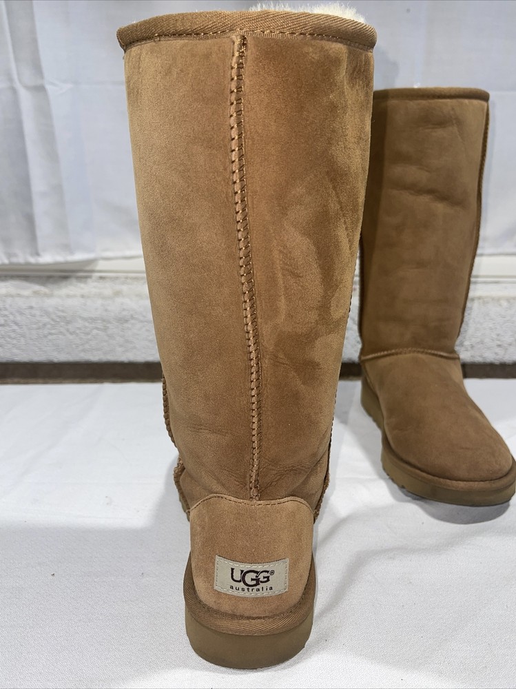 UGG BOOTS WOMEN CLASSIC MID LARGE US SIZE 7