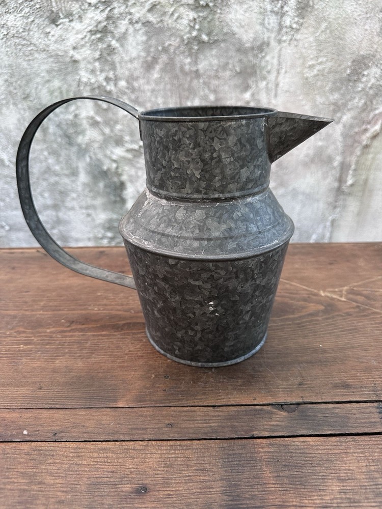 Vntg Galvanized Watering Can with Oversized Handle Rustic Farmhouse Decor 8 1/4”