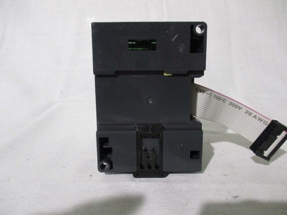 KEYENCE KV-N16ER PLC I/O Module USED