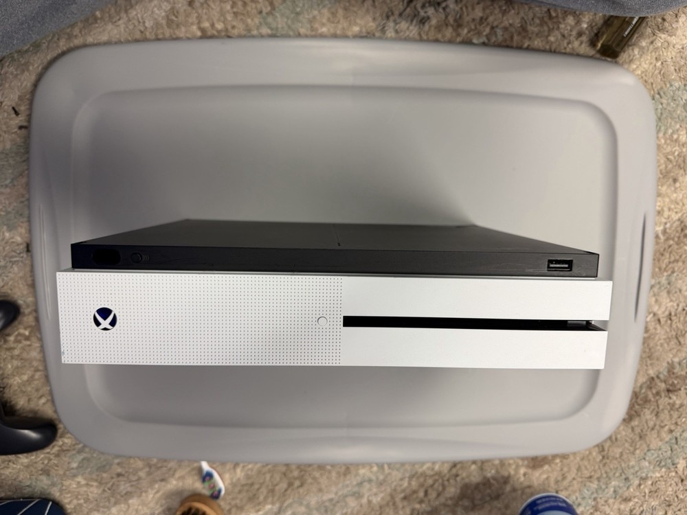 Microsoft Xbox One S Console Bundle HDMI Wired Controller & Headset