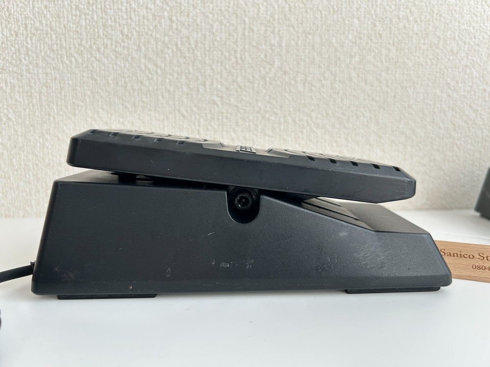 Zoom 505 Guitar Compact Multi Effects Processor, w/ Volume Pedal FP02 Tested