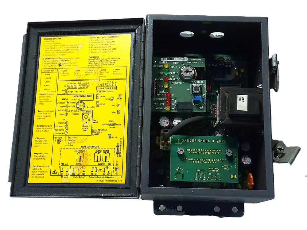 Omron STI 4300B-2 MiniSafe FlexSafe Light Curtain Controller