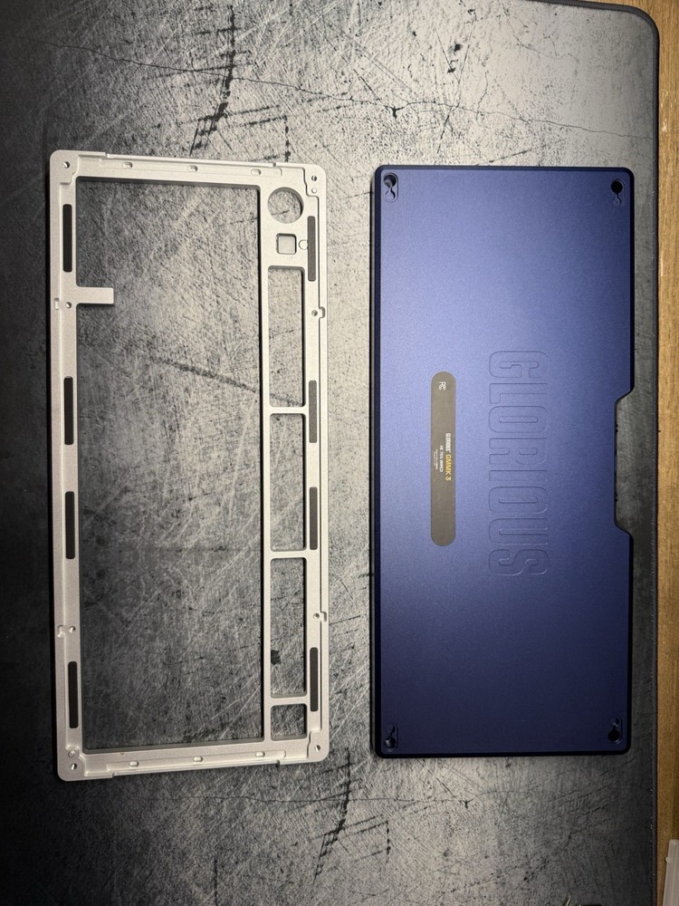 75% Glorious Gmmk Pro3 Top And Bottom Frame (metal)
