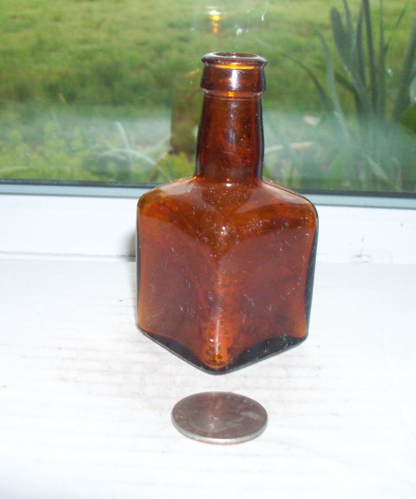 NICE SAMPLE BROWN SQUARE LIQUOR BOTTLE