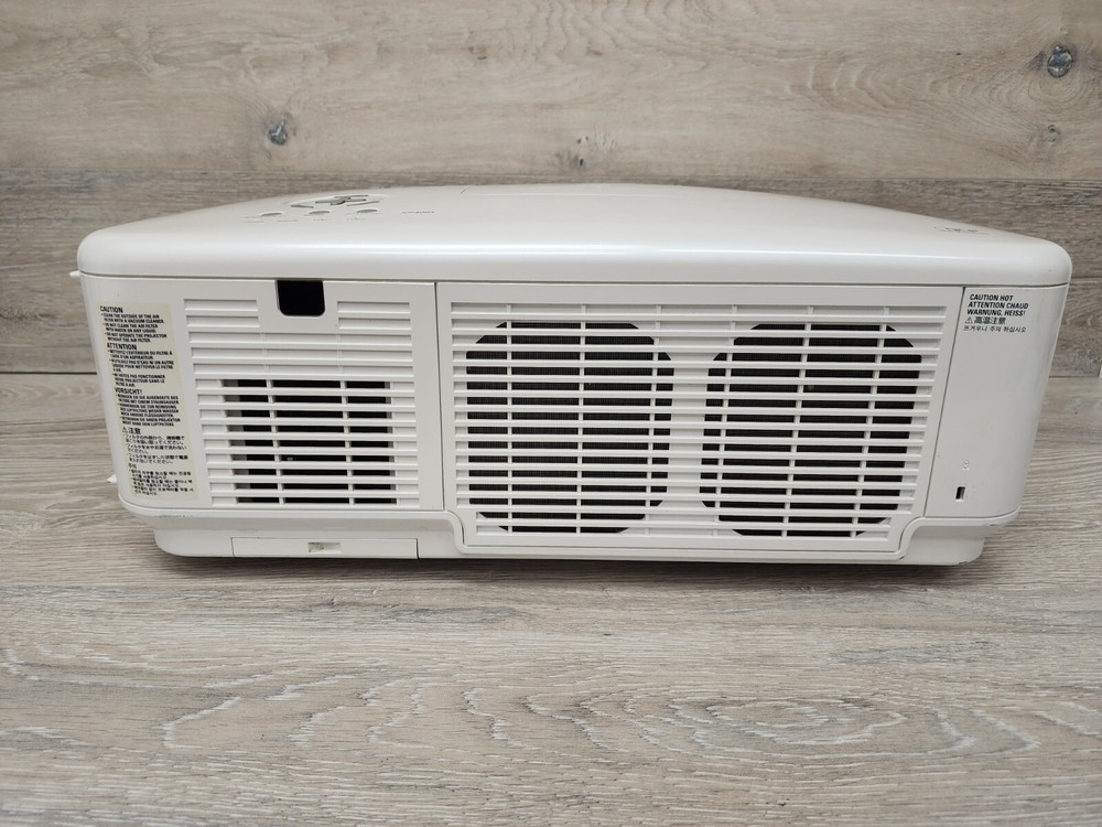 NEC NP4001 DLP HD Widescreen Projector Tested Working