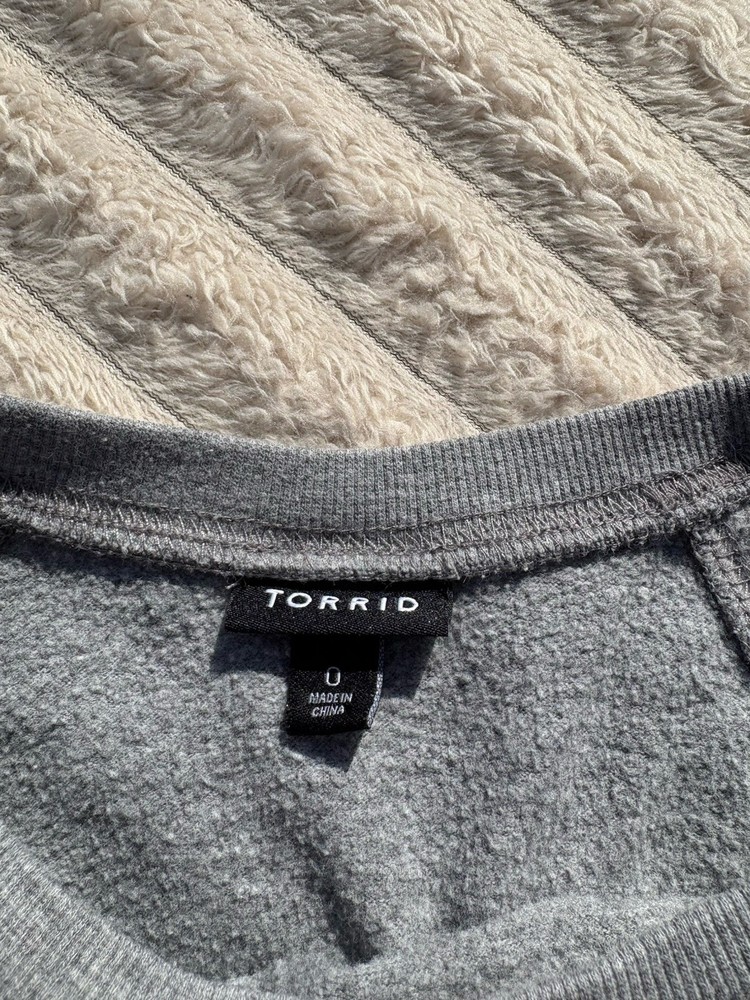 Torrid Grey Gray Pullover Sweater Soft Unisex Size 0