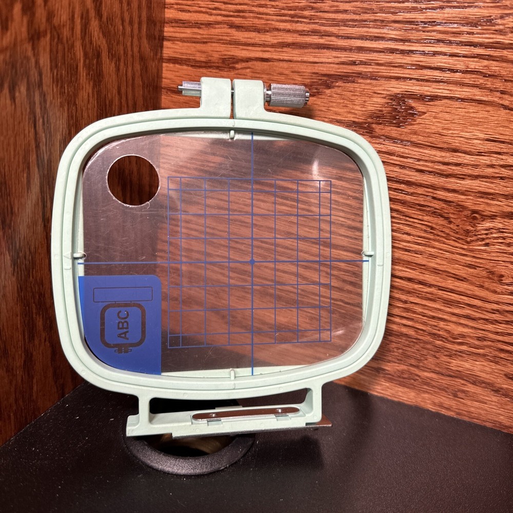 Simplicity, Embroidery Machine, SE3, 5 memory cards