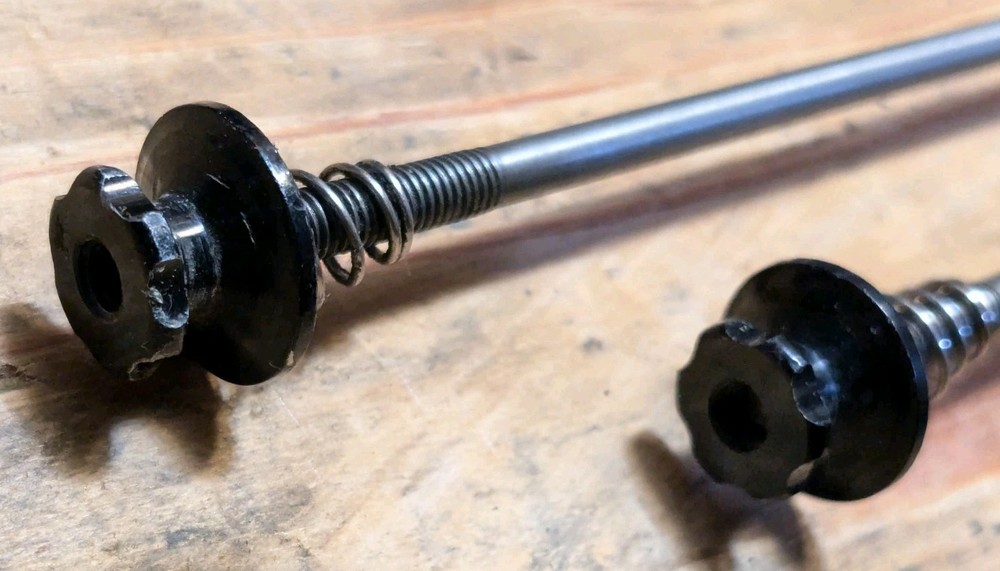 AEST Titanium Quick Release Skewer Set Black