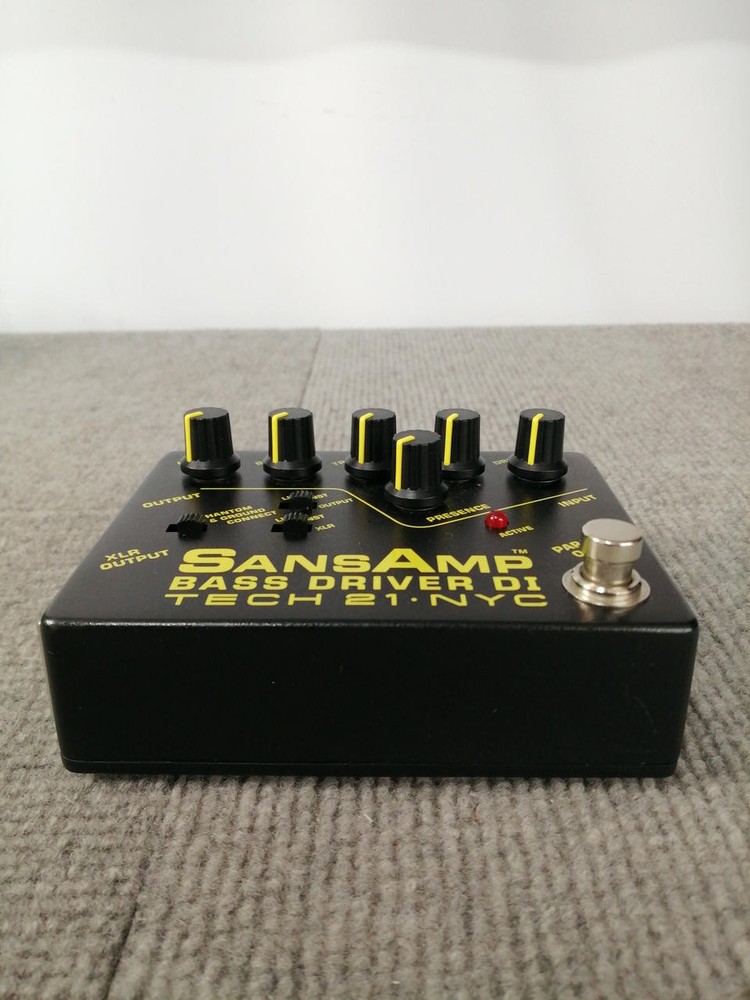 TECH21 SANS BASSDRIVER DI effector