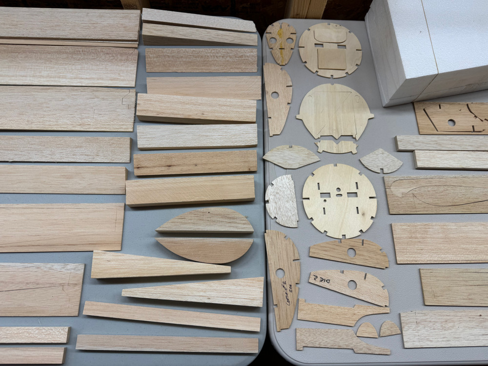 *PARTIALLY CONSTRUCTED* Dynaflite Marks Models 54" Corsair RC Airplane Kit
