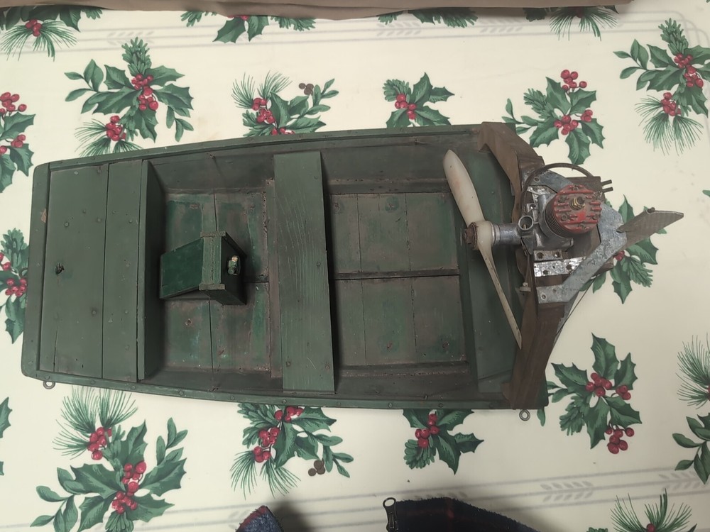 Vintage McCoy Tether Boat model airplane engine car Hydroplane