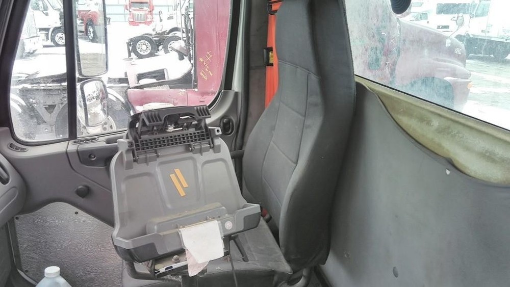 Replaces 2016 FREIGHTLINER M2 106 FRONT SEAT , OH