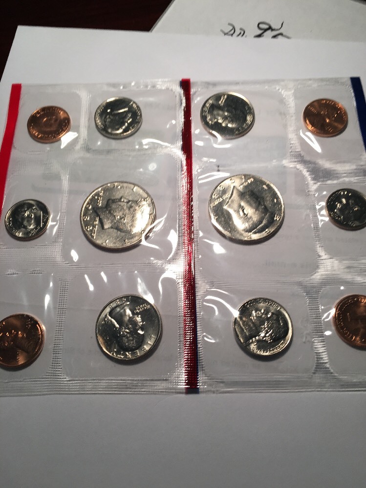 1988p+d Unc Mint Set Govmt Pkg And Coa