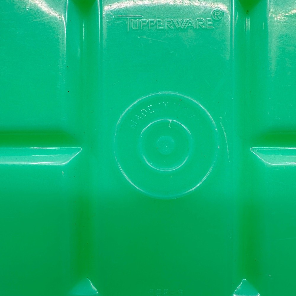 Tupperware Jadite Green Celery Vegetable Keeper #892 Rectangular Plastic Storage