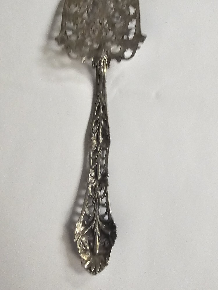 800 Silver Pie Cake Server, 9", 45 g, Ornate Flowers Openwork 8.25 " Long