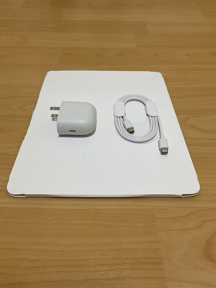 Google - 45W USB-C Walll Power Charger & USB- C CABLE - Snow