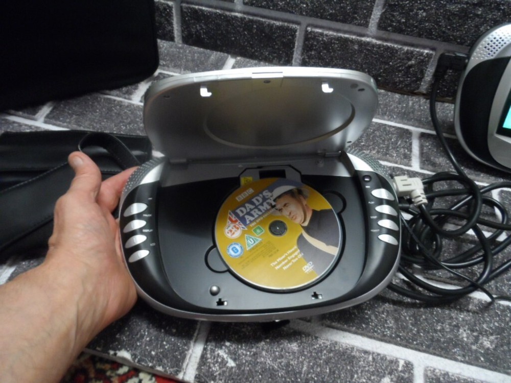 Tevion Portable Dvd Player with 2 Screen with Remote Control