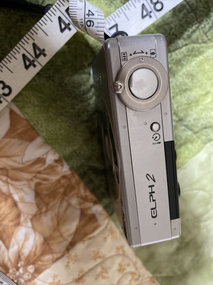 CANON ELPH 2 / Point & Shoot Film Camera UNTESTED