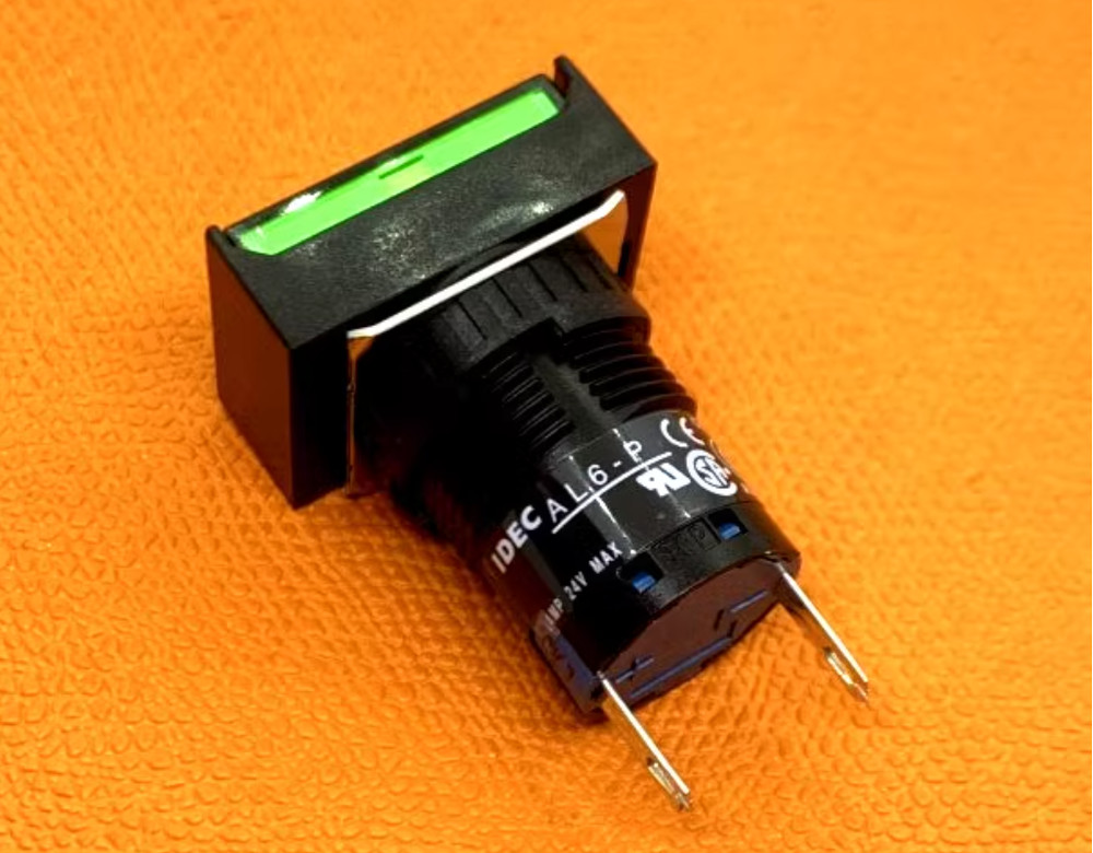 1PC New IDEC 2 pin rectangular indicator 16mm 24V AL6H-P4JWC #LL