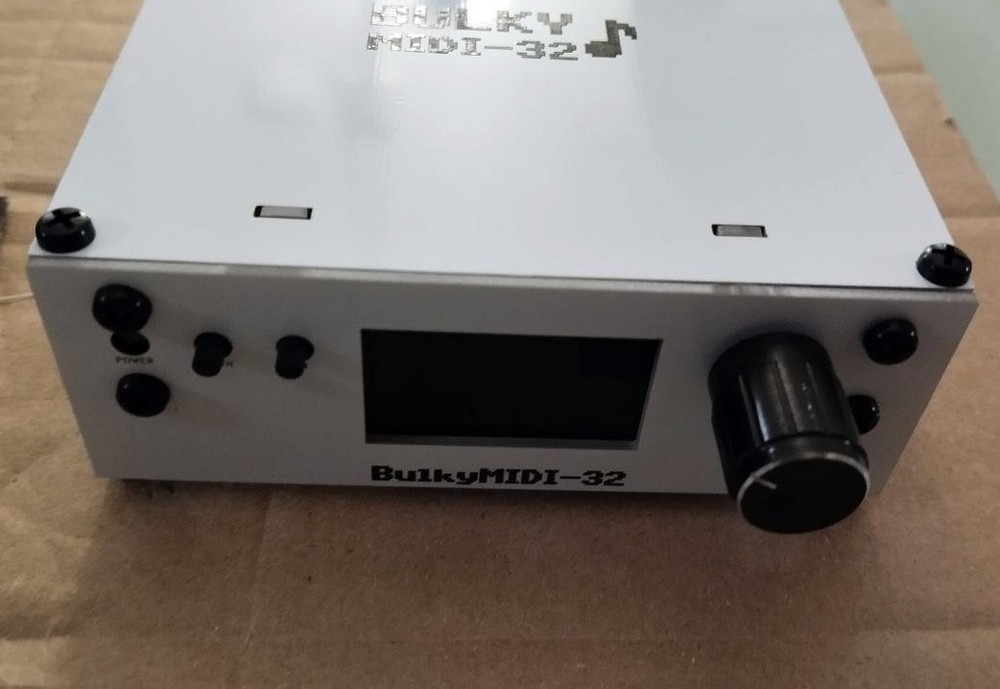 BulkyMIDI-32 White Version - MT-32 Emulator & Modular MIDI Interface