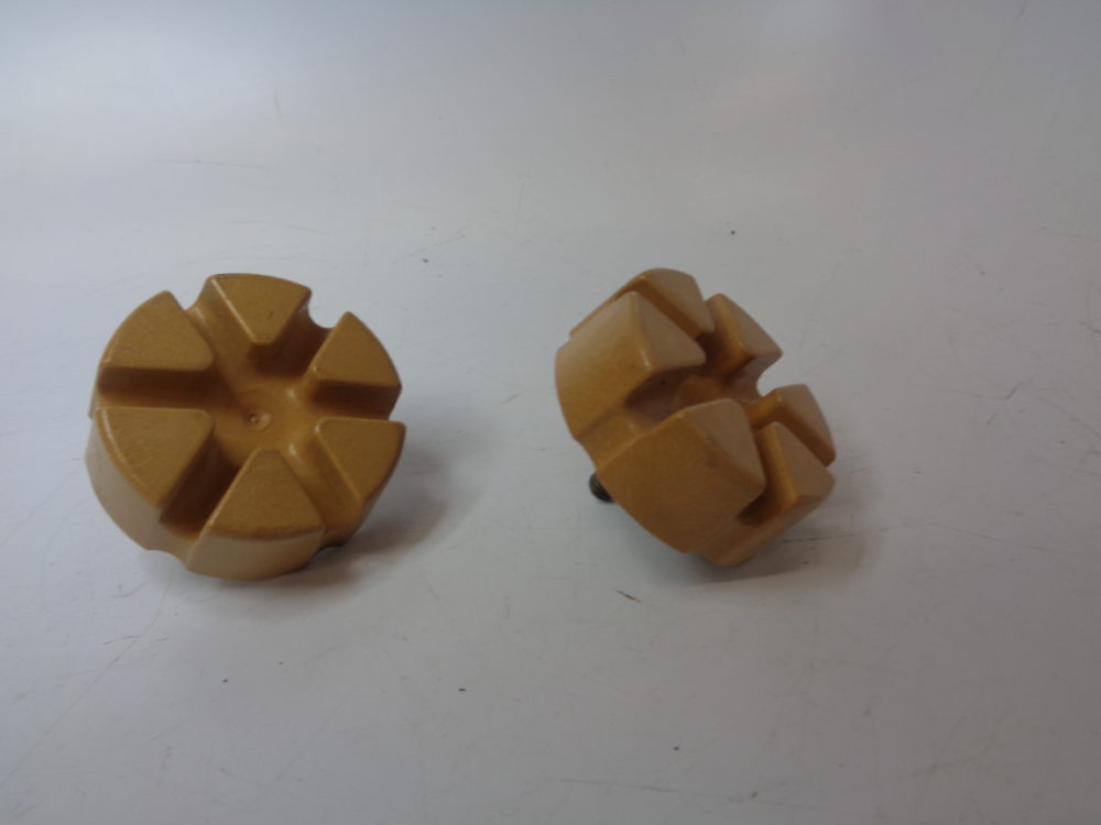 Anritsu Bracket Mount Mounting Knobs for CRT RF712A