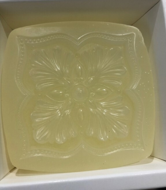 Handmade Silicone Soap Mold Essential Oil Soap Embossed Leaf Petals Pattern