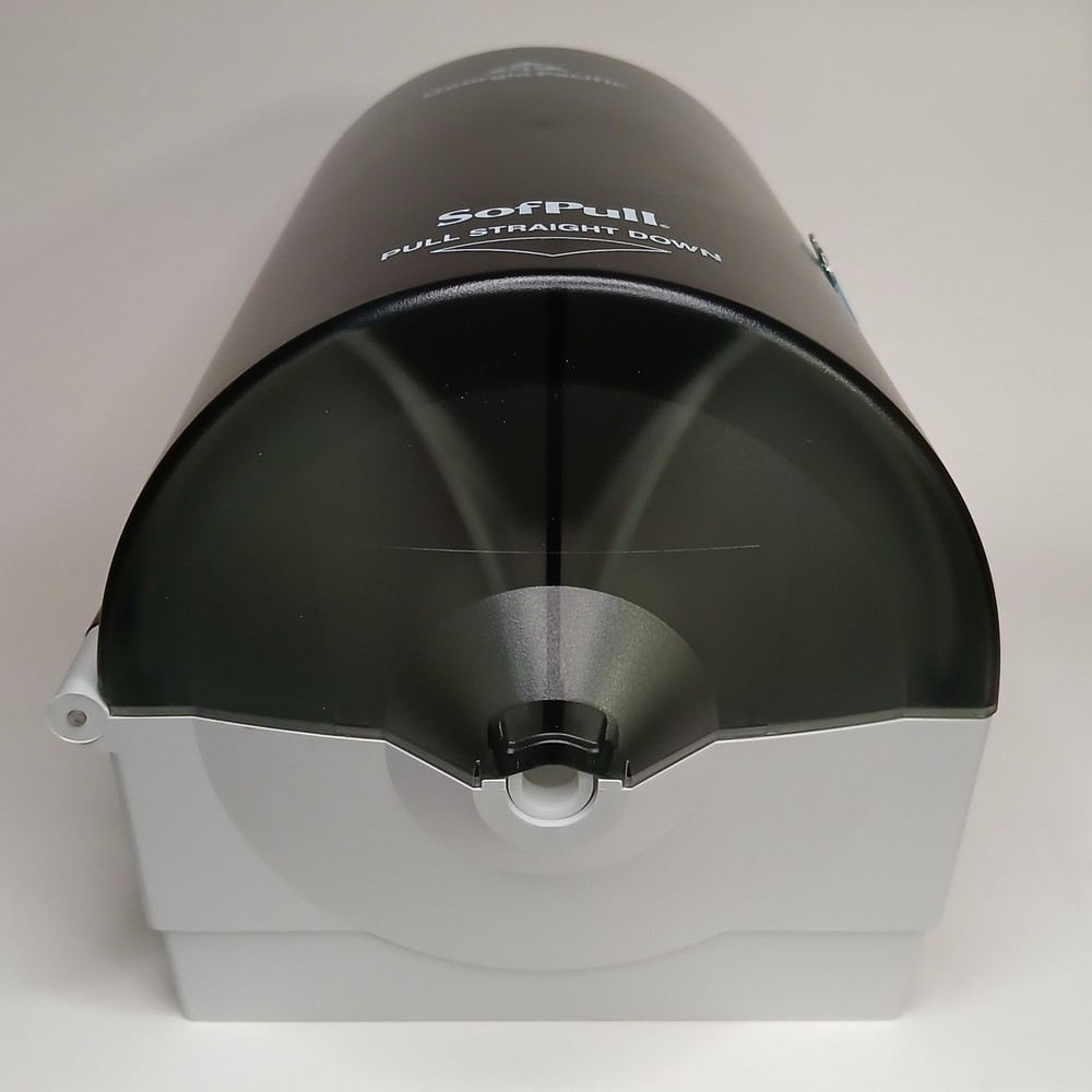 Centerpull Junior Capacity Paper Towel Dispenser Georgia-Pacific Translucent