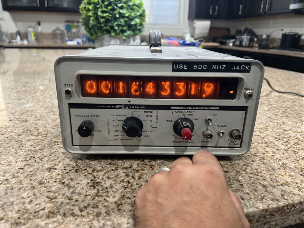 Systron Donner Model 7015 Counter
