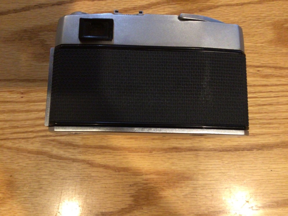Tower 20B 35 mm Camera with Case