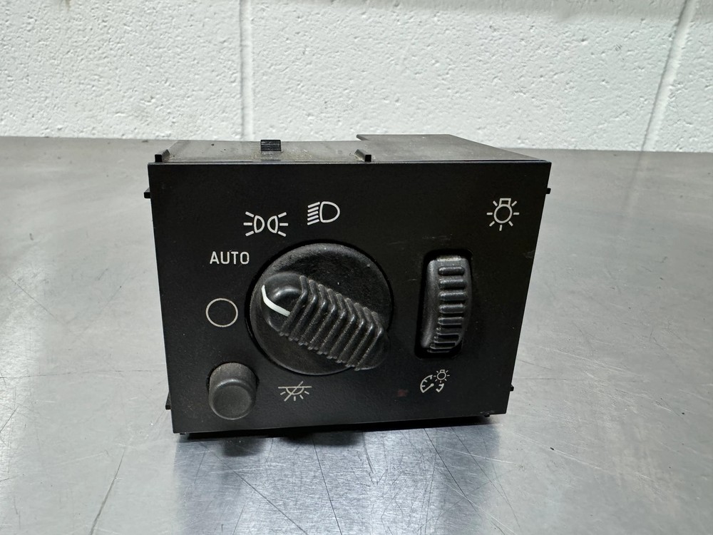 2003-2006 ESCALADE HEADLIGHT DIMMER SEITCH USED #L29