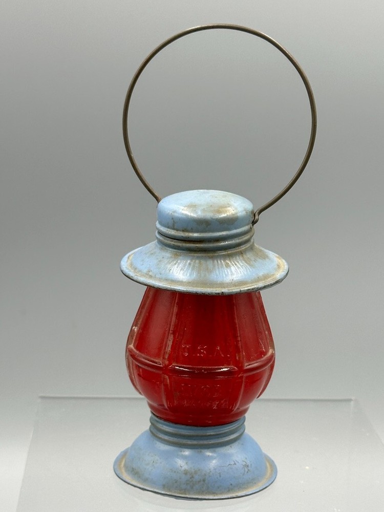c 1950 Red Flashed LANTERN Victory Glass Co CANDY CONTAINER Antique A&E 443