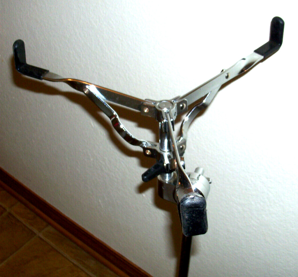 VINTAGE PEARL CHROME DRUM STAND FOLDABLE AND COMPACT