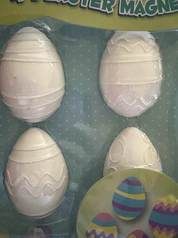 NEW Vtg Paintable Plaster Easter Magnets Kit Eggs