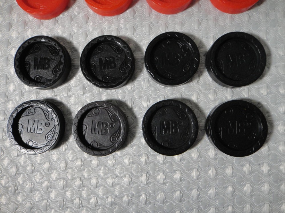 Connect 4 Four Replacement Pieces Checkers Lot 16 Red & Black Modern Type