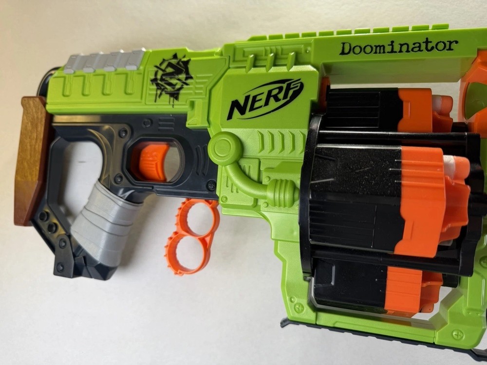 Nerf Zombie Strike Doominator Blaster w/ Rotating Drum Tested Working