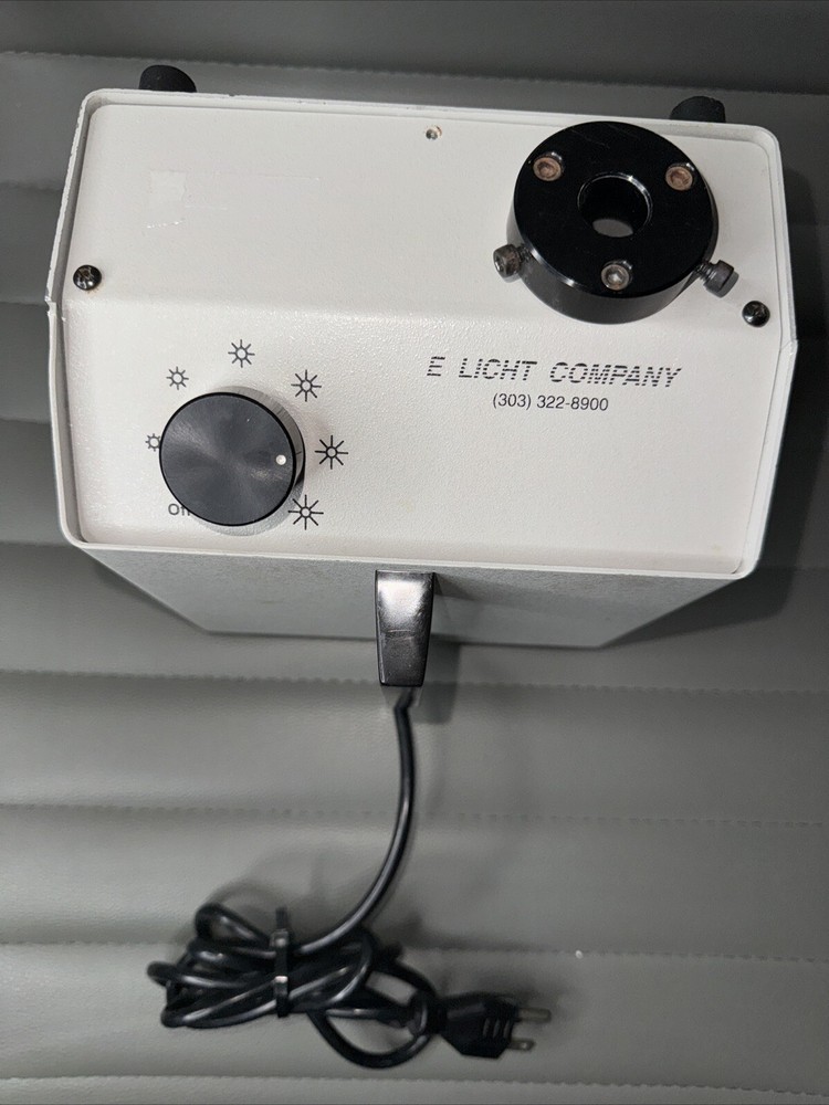 E LIGHT FIBER OPTIC MODEL FOI-150 ILLUMINATOR