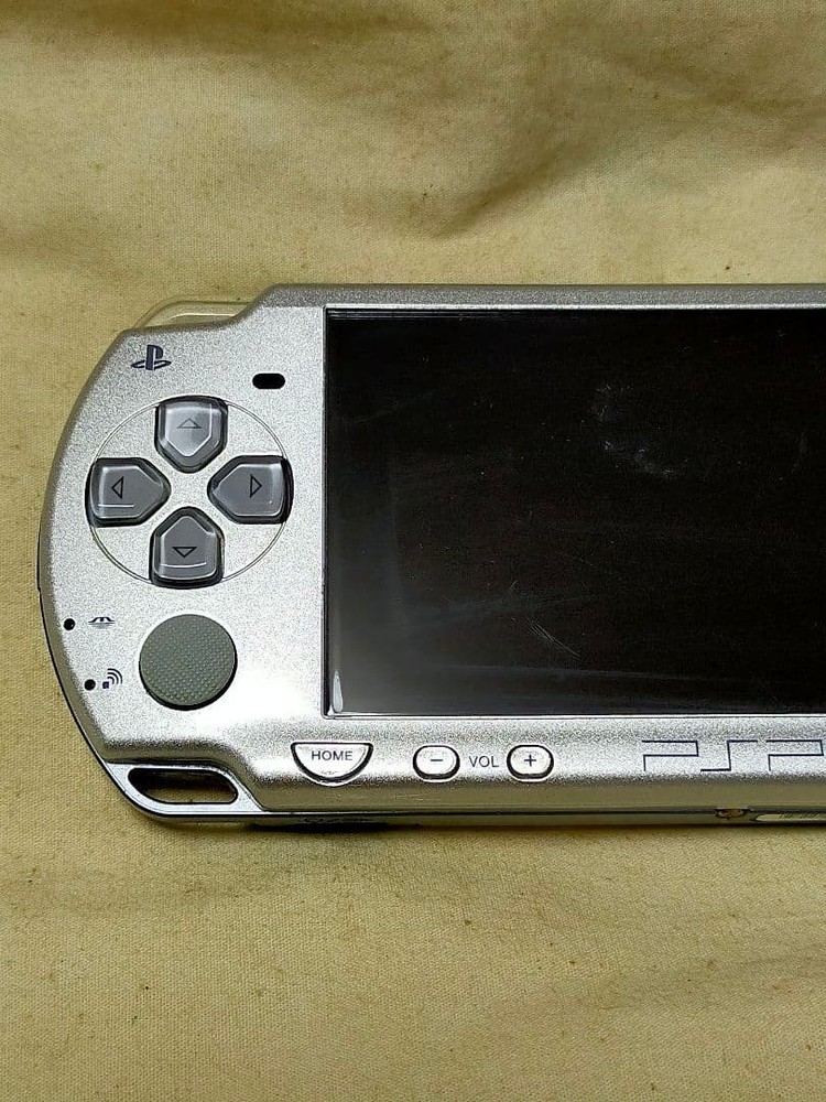 PSP Psp Body Silver Psp2000 4Gb Japan