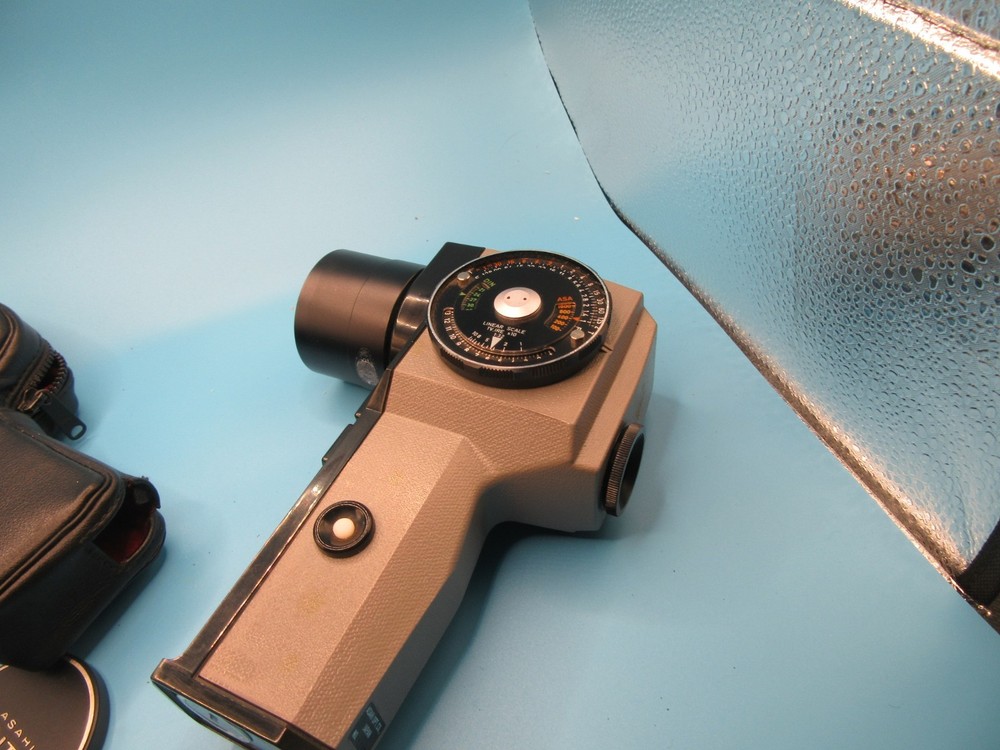 Beautiful and Working Pentax Spotmeter V Light Meter NICE!