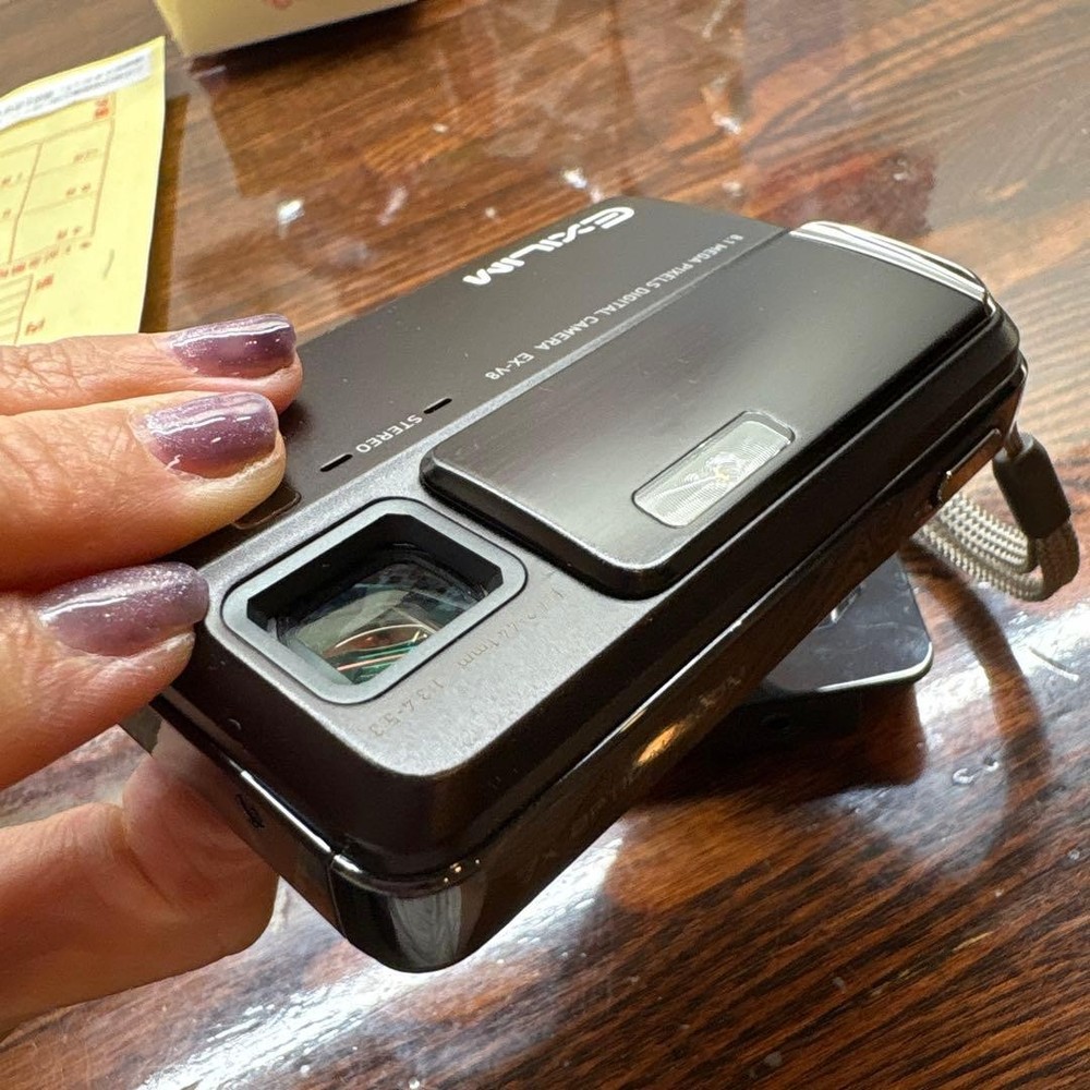 CASIO EXILIM EX-V8 Digital Camera #0002