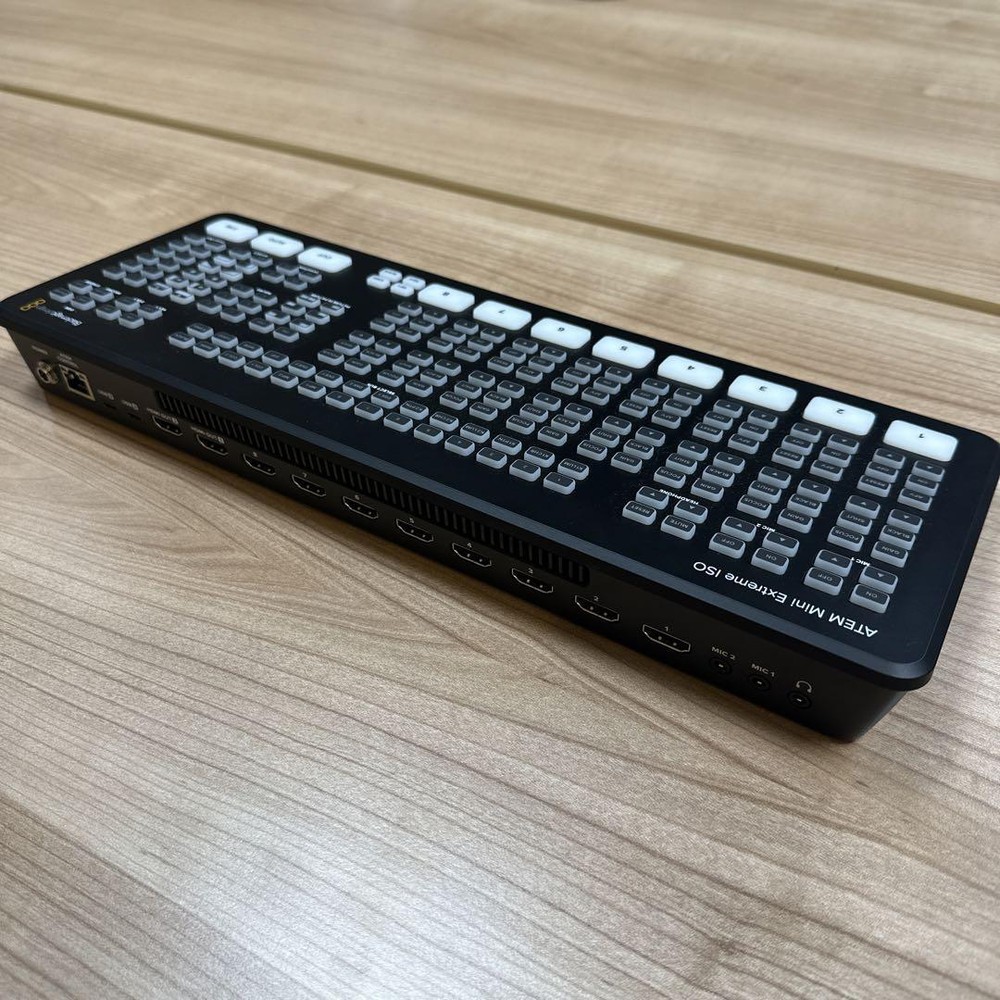 Blackmagic Design ATEM Mini Extreme ISO Main Unit + Cable Tested Excellent