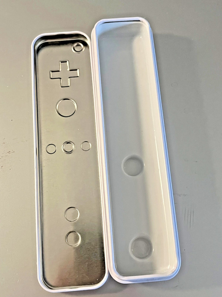 LOOK-ALIKE WII CONTROLLER STORAGE TIN-BOSTON AMERICA CORP-2008-HTF
