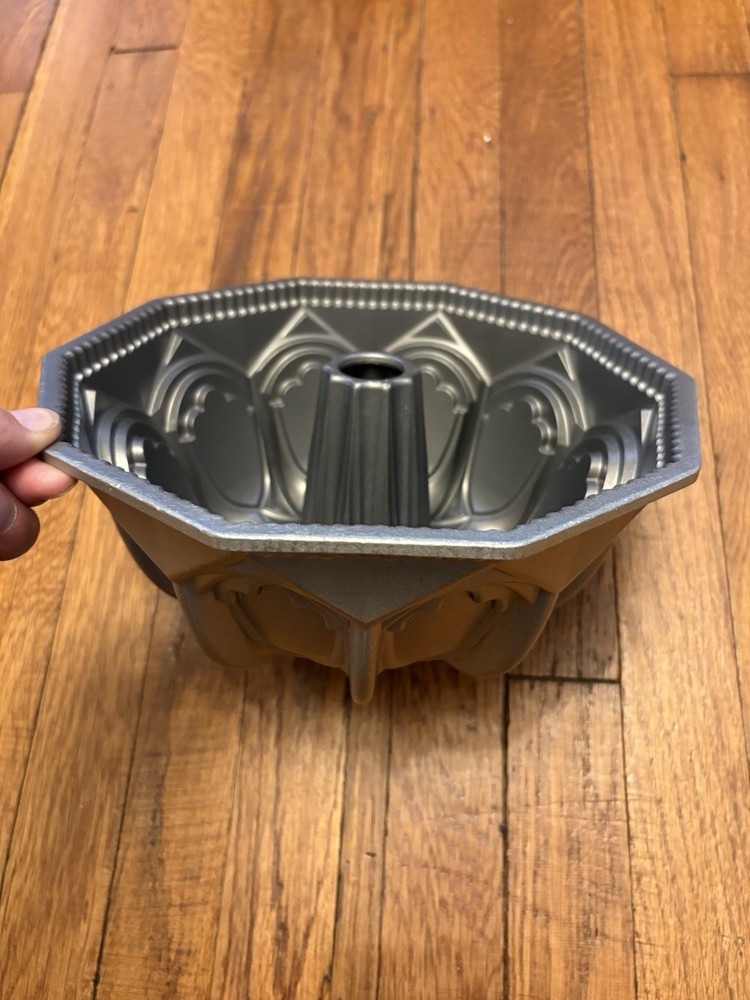 Nordic Ware Vaulted Dome Bundt