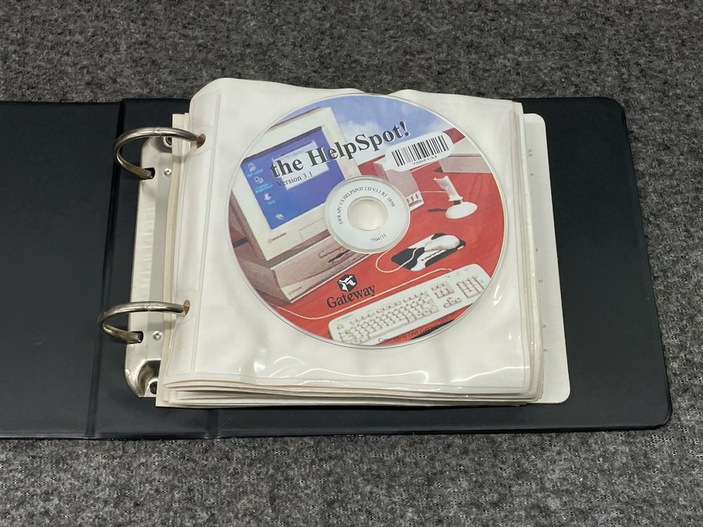 Vintage Gateway Software Disc Storage Binder w/ the Help Spot! CD