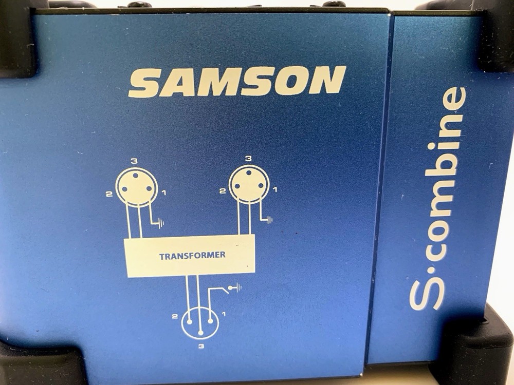 Samson SCombine - 2 Mics into 1 Output, ground lift switch.