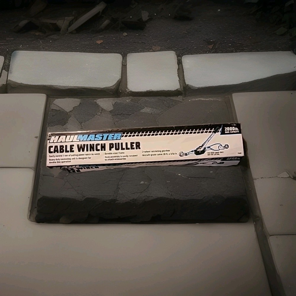 HAUL MASTER CABLE WINCH PULL WITH A 2000 LB CAPACITY ITEM 71107
