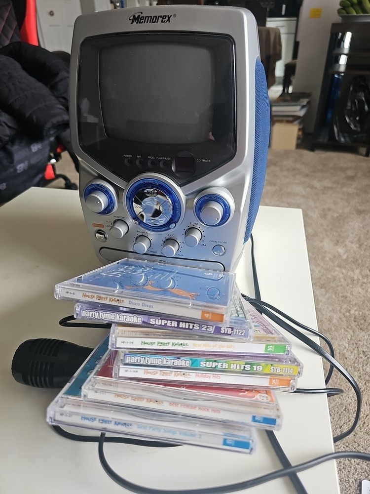 Memorex CD Graphics Portable Karaoke Machine With Microphone 7 Disc Party Read