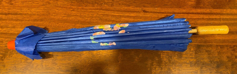 Chinese umbrella gift