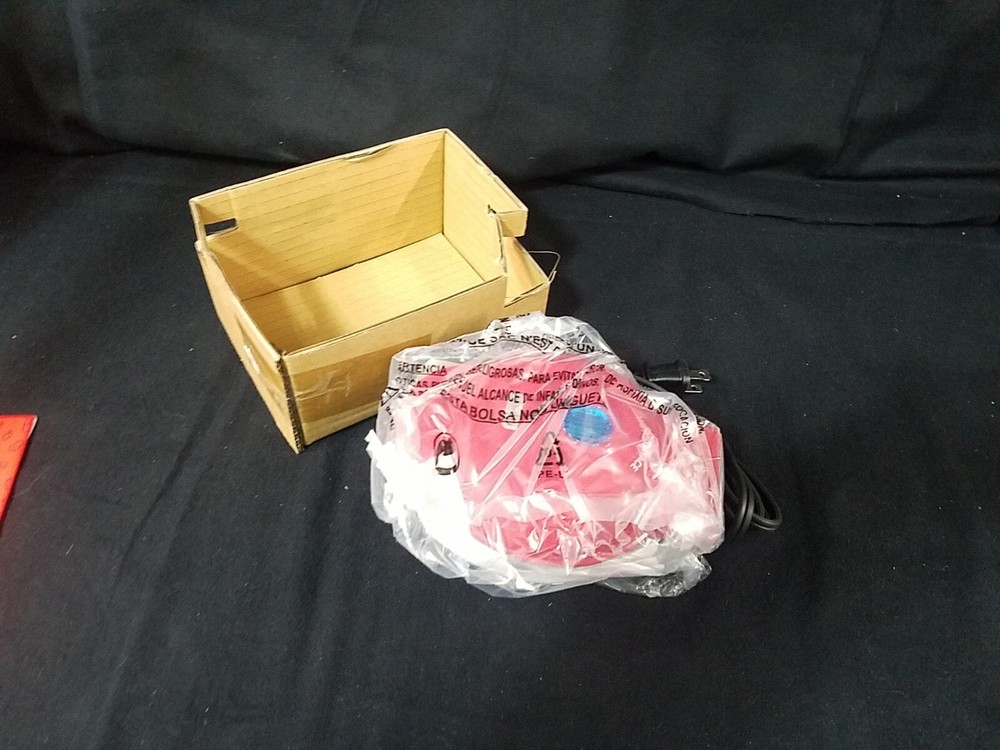 Dash Mini 4" Waffle Maker Non Stick 350 Watts Red Brand New!