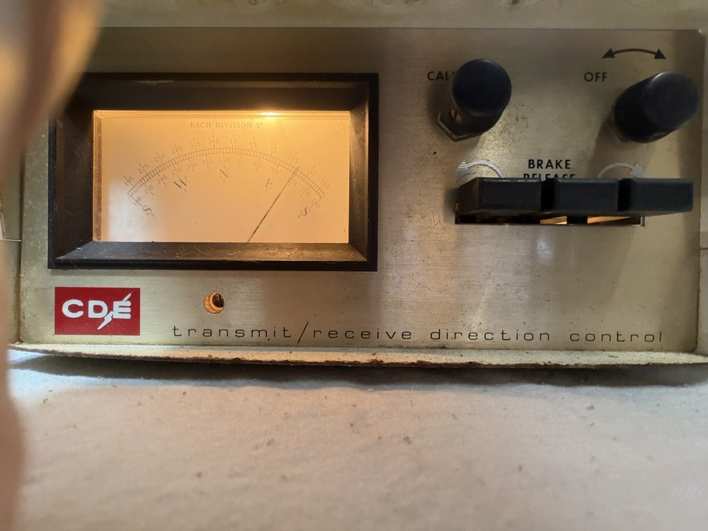 CDE TRANSMIT/RECEIVE CONTROLLER FOR ANTENNA