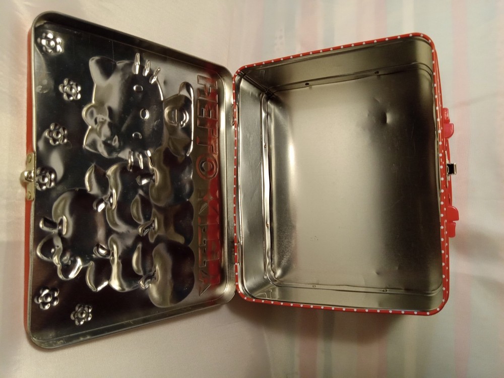 Hello Kitty tin lunch box 2014